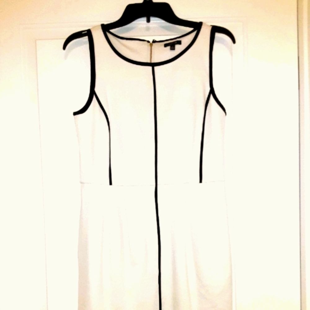 APT 9 DRESS - Picture 2 of 4